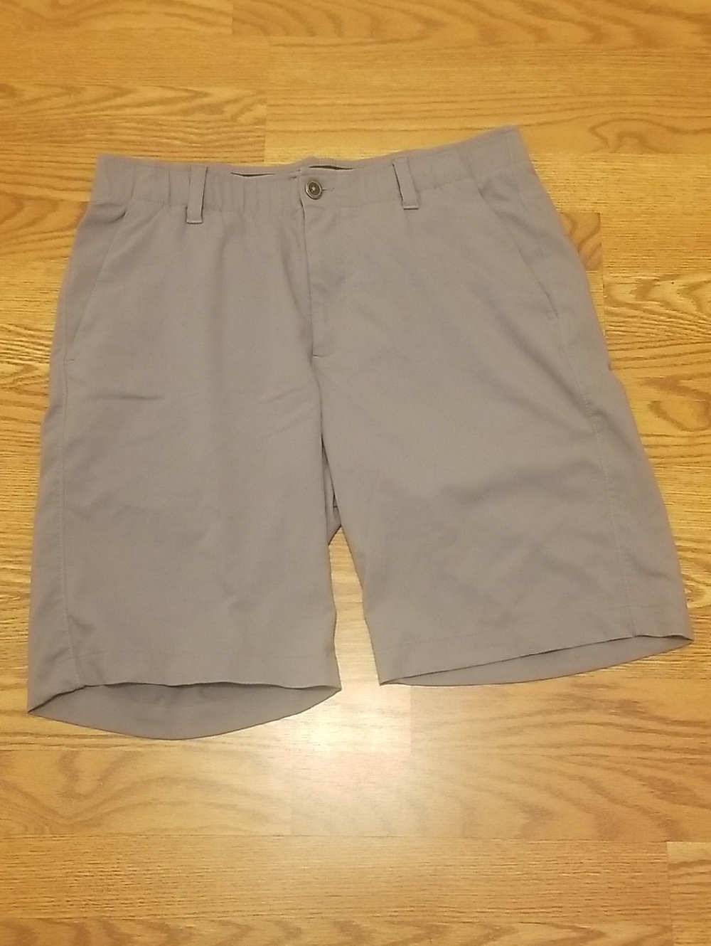 Under Armour Men's Light Gray Flat-Front Performance Shorts